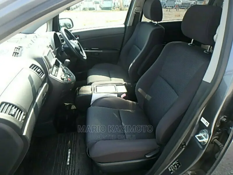 Toyota Wish 2004 Gray