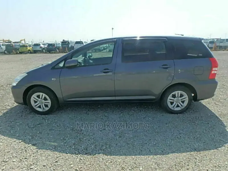 Toyota Wish 2004 Gray