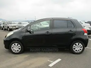 Toyota Vitz 1.3 FWD 5dr 2010 Black