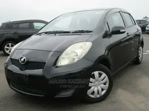 Toyota Vitz 1.3 FWD 5dr 2010 Black