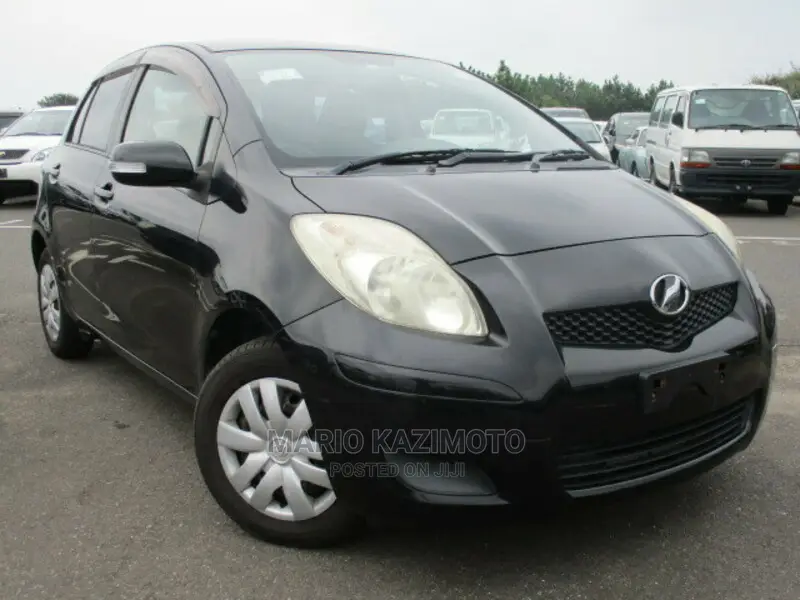 Toyota Vitz 1.3 FWD 5dr 2010 Black