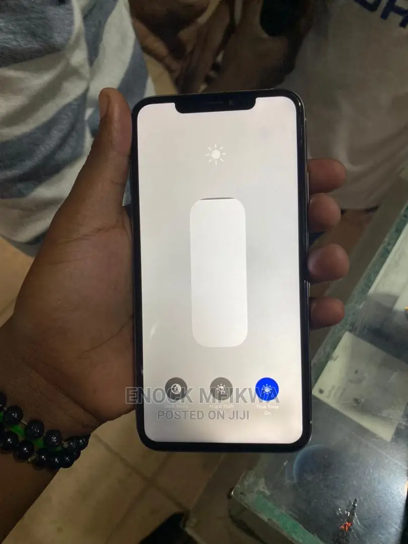 Apple iPhone 11 Pro Max 64 GB White