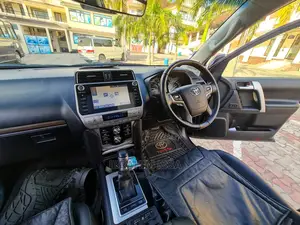Toyota Land Cruiser Prado 2020 Black