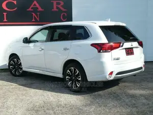 Mitsubishi Outlander 2015 Pearl