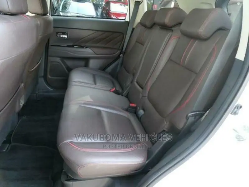 Mitsubishi Outlander 2015 Pearl