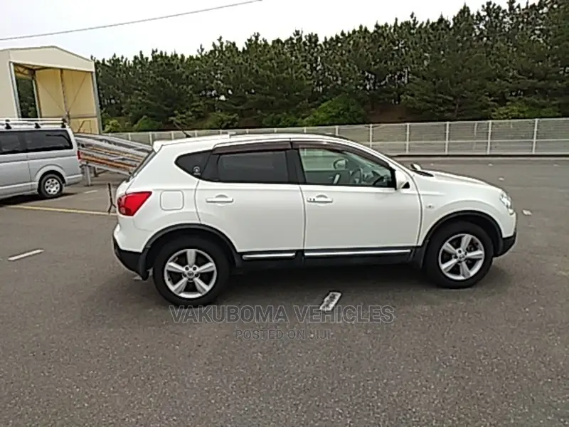 Nissan Dualis 2013 Pearl