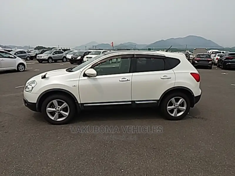 Nissan Dualis 2013 Pearl