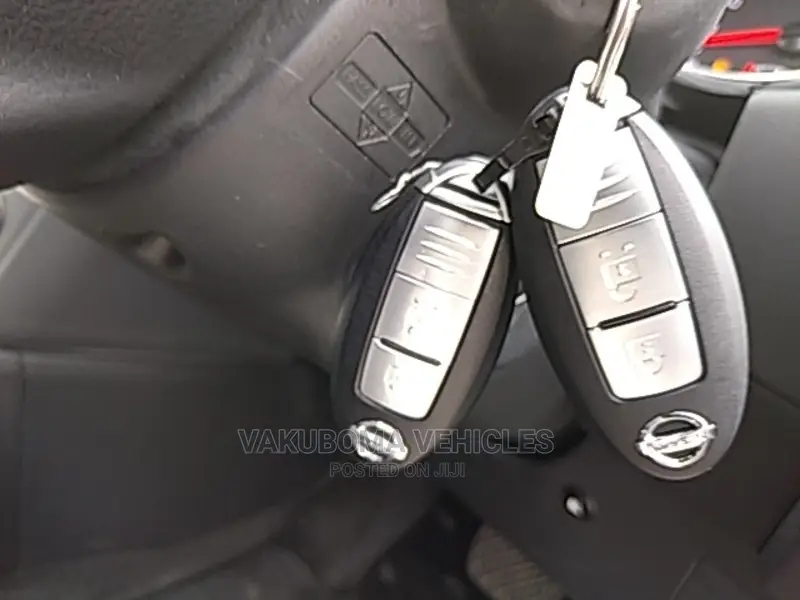 Nissan Dualis 2013 Pearl