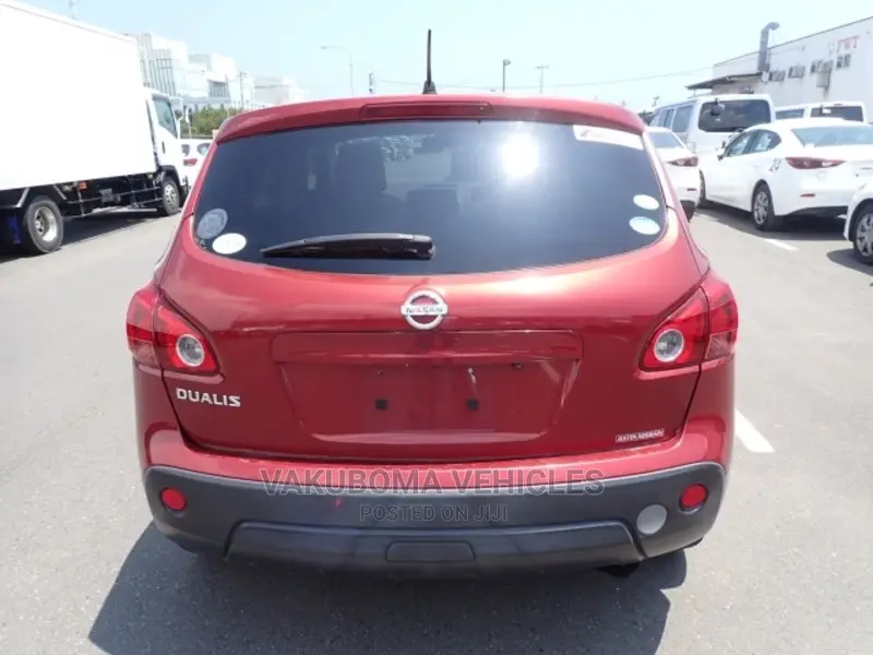 Nissan Dualis 2011 Red