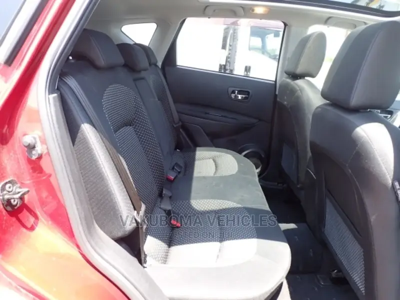 Nissan Dualis 2011 Red