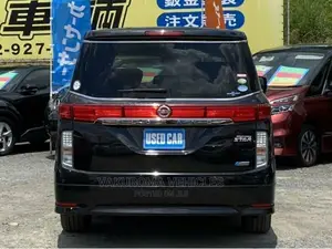 Nissan Elgrand 2011 Black