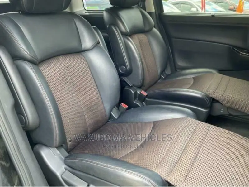 Nissan Elgrand 2011 Black
