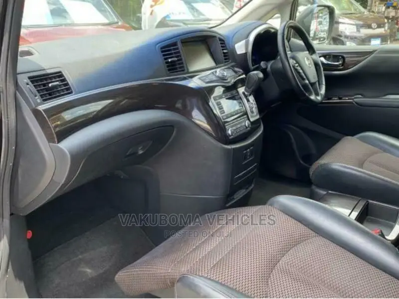 Nissan Elgrand 2011 Black