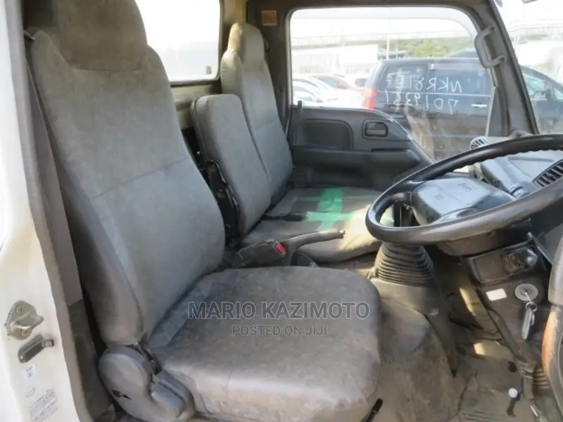 Isuzu Truck 2003