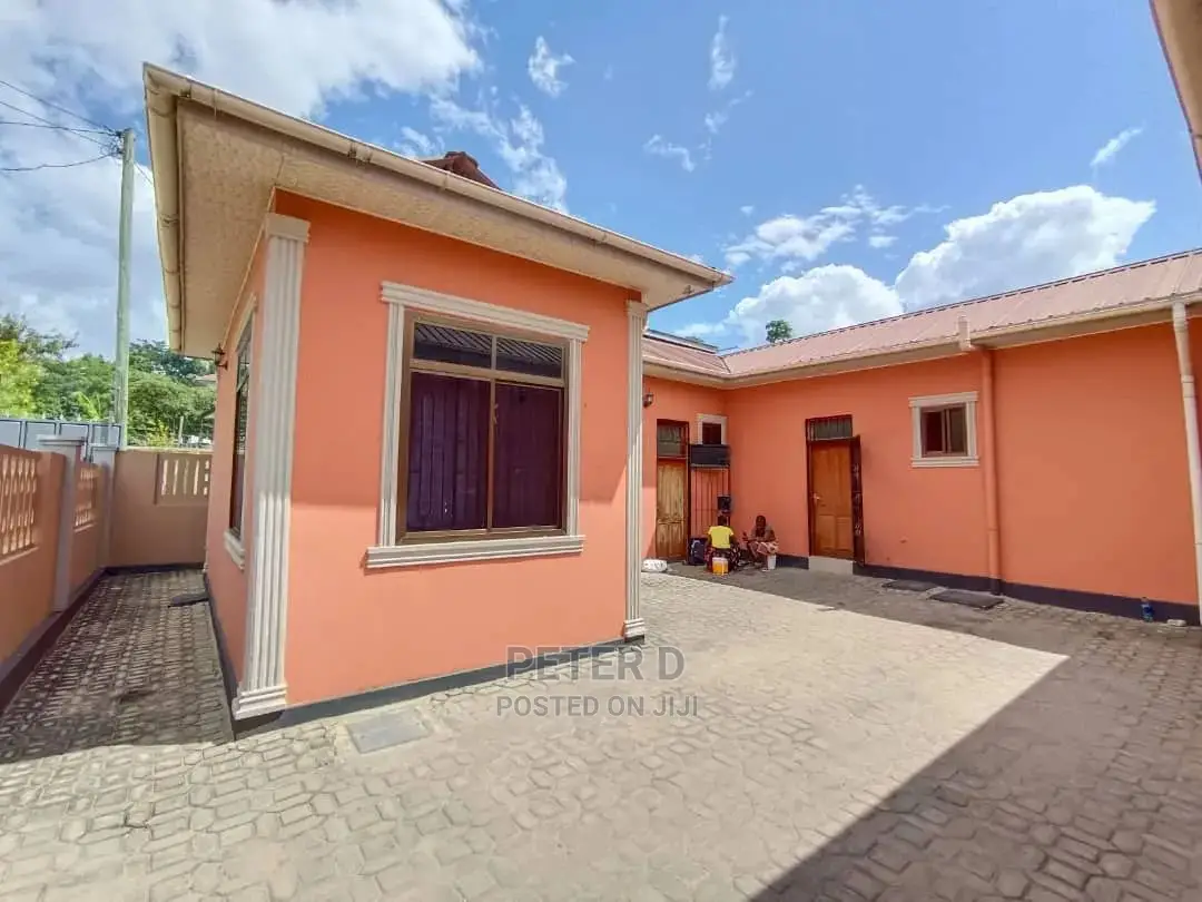 1bdrm Apartment in Kimara for Rent