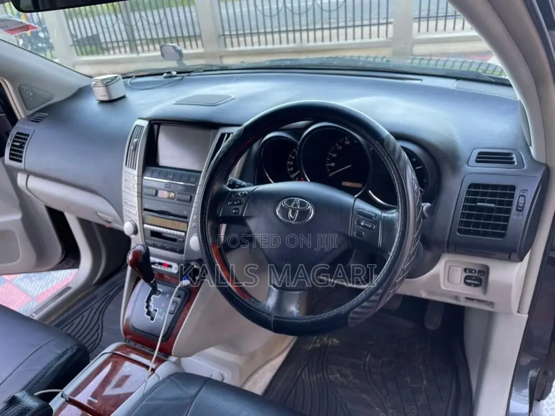 Toyota Harrier 2005 Gray