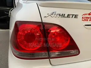 Toyota Crown 2004 White