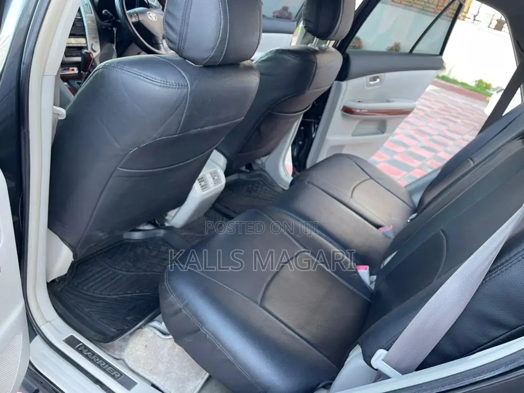 Toyota Crown 2004 Black