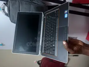 Laptop Dell Latitude E6320 4GB Intel Core I5 HDD 320GB