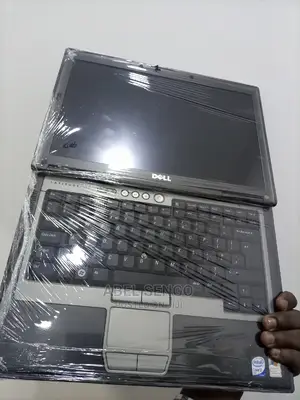 Laptop Dell Latitude D620 2GB Intel Core 2 Duo HDD 320GB