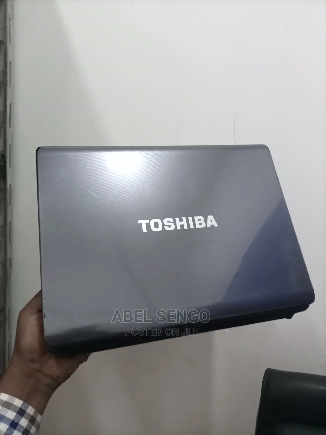 Laptop Toshiba Satellite C665 2GB Intel Core 2 Duo HDD 320GB