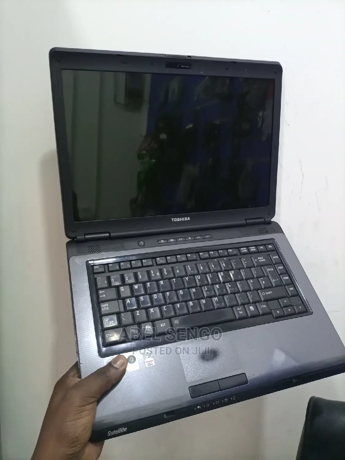 Laptop Toshiba Satellite C665 2GB Intel Core 2 Duo HDD 320GB