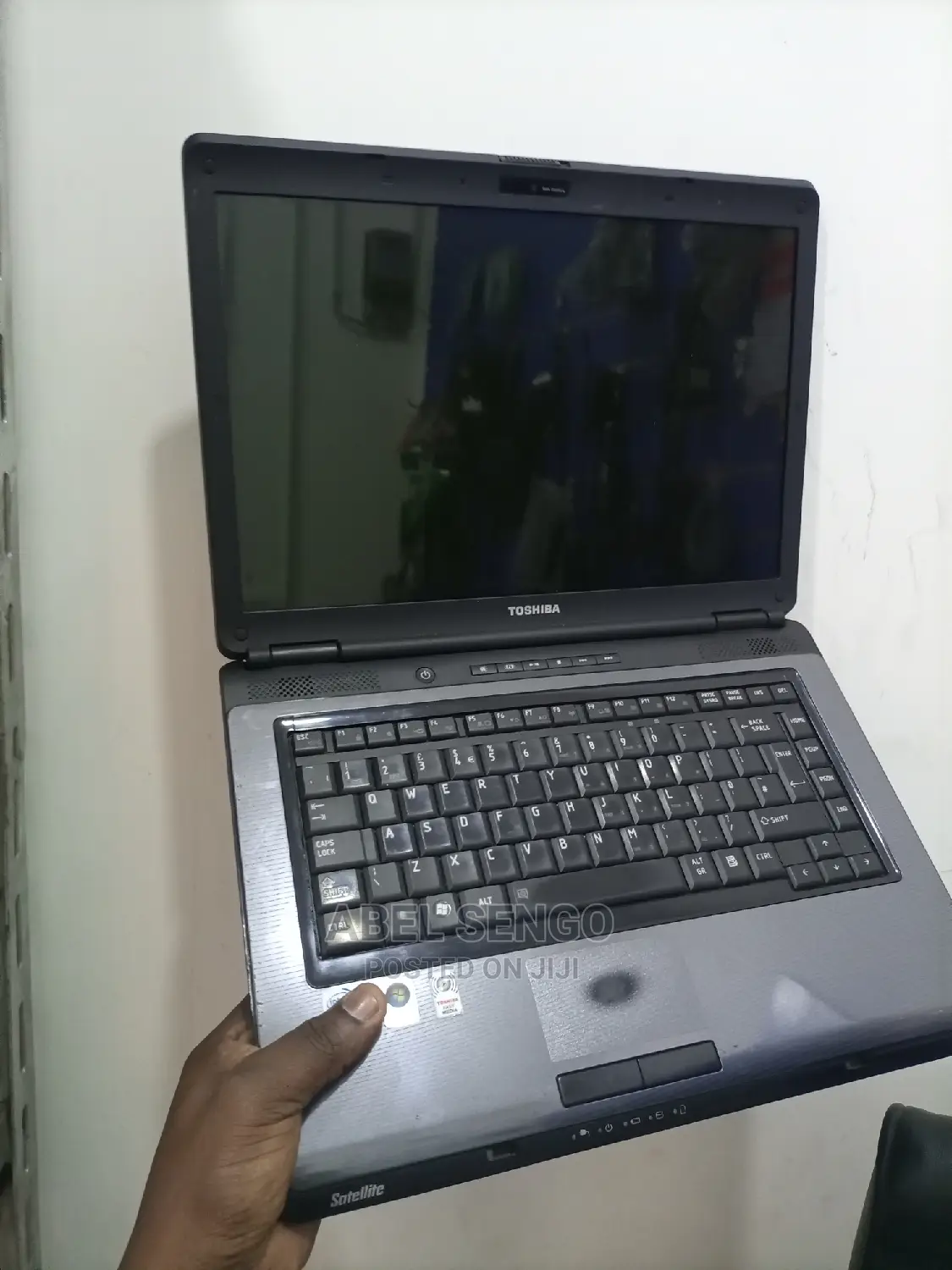 Laptop Toshiba Satellite C665 2GB Intel Core 2 Duo HDD 320GB