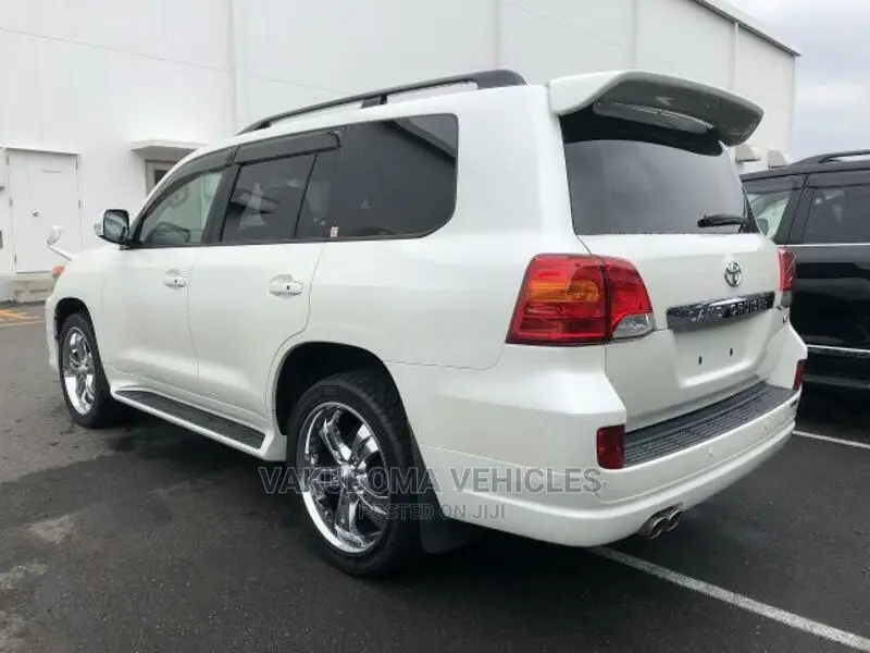 Toyota Land Cruiser 2014 Pearl