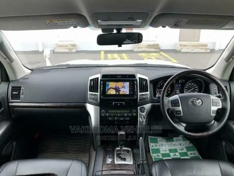 Toyota Land Cruiser 2014 Pearl