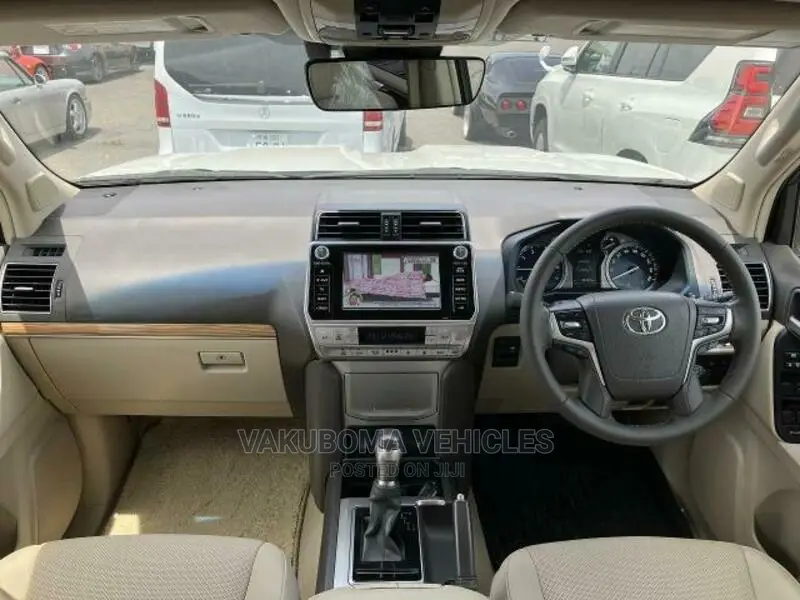 Toyota Land Cruiser Prado 2017 Pearl