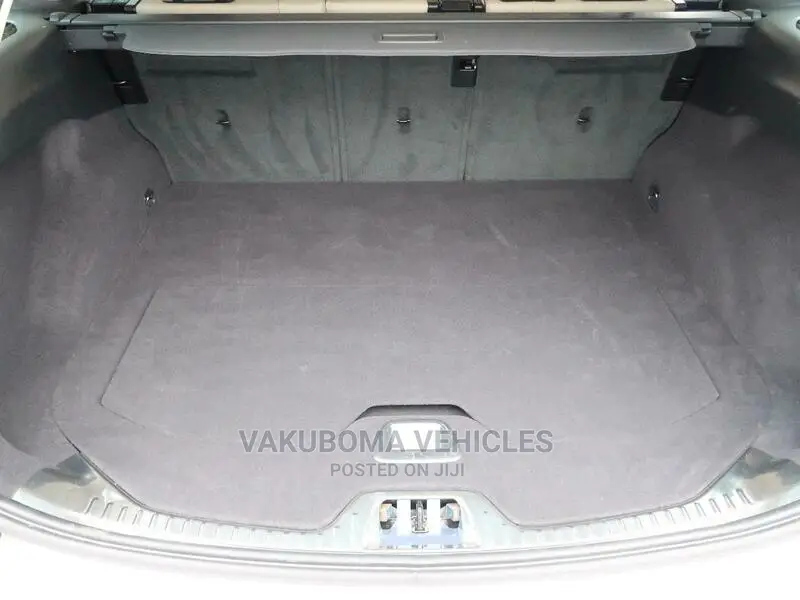 Volvo V60 2018 Gold