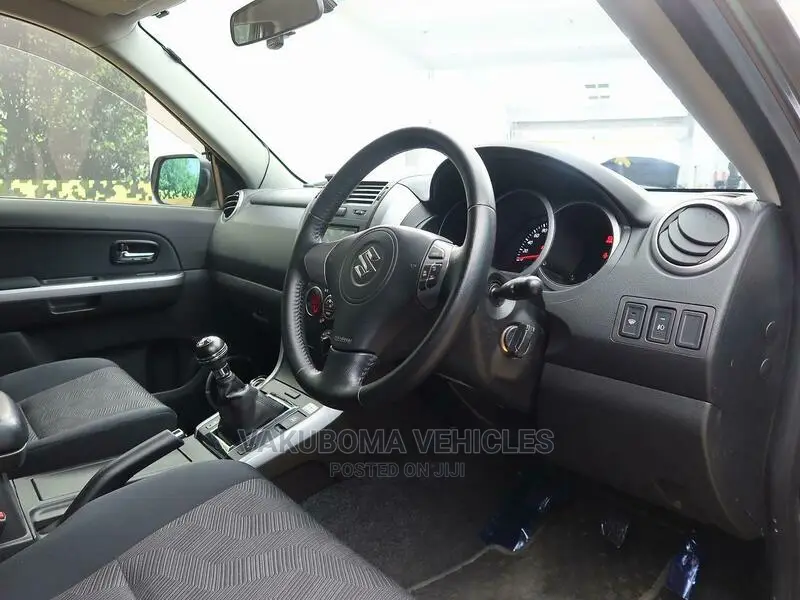 Suzuki Escudo 2016 Gray