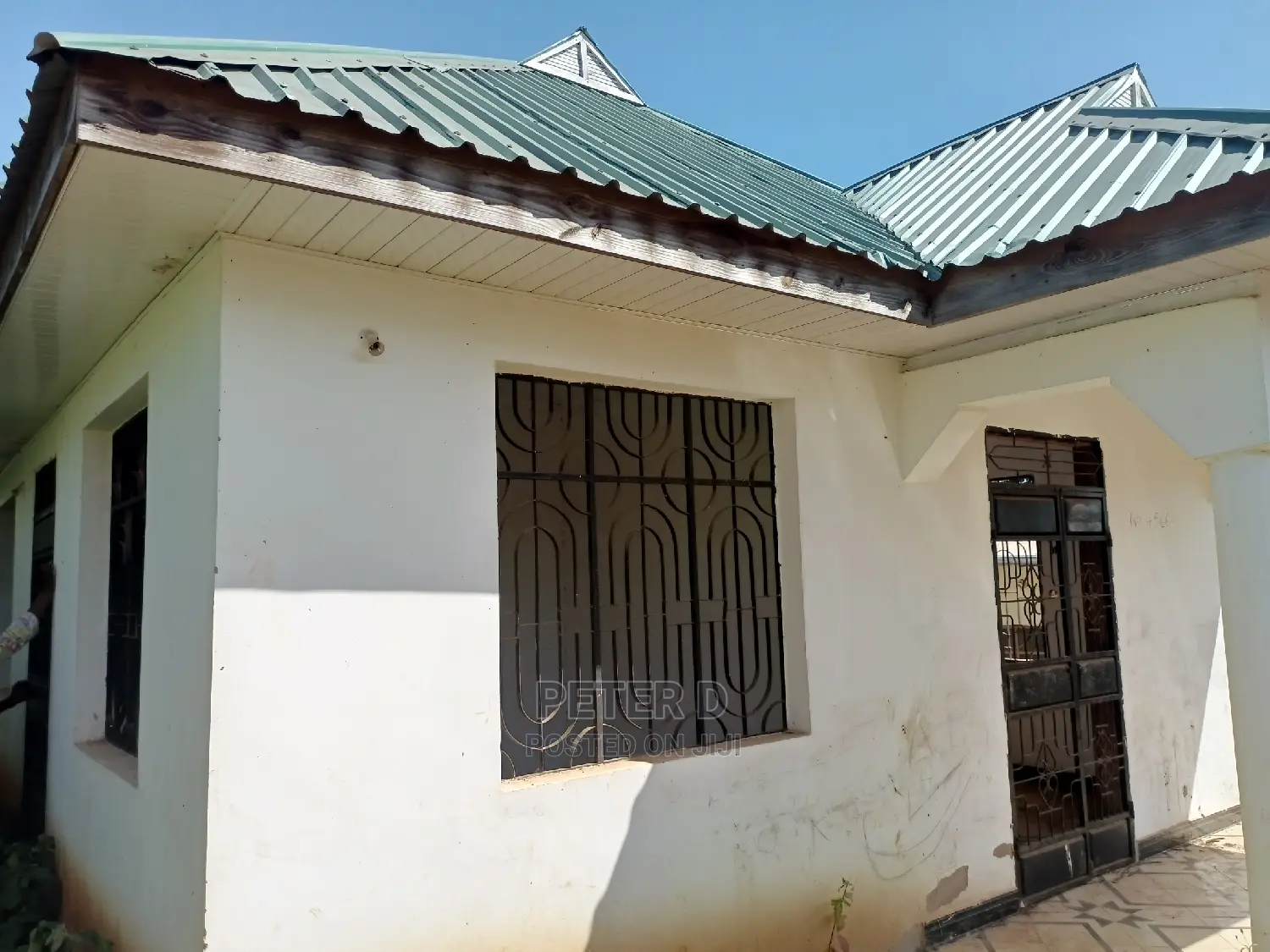 3bdrm House in Goba for sale
