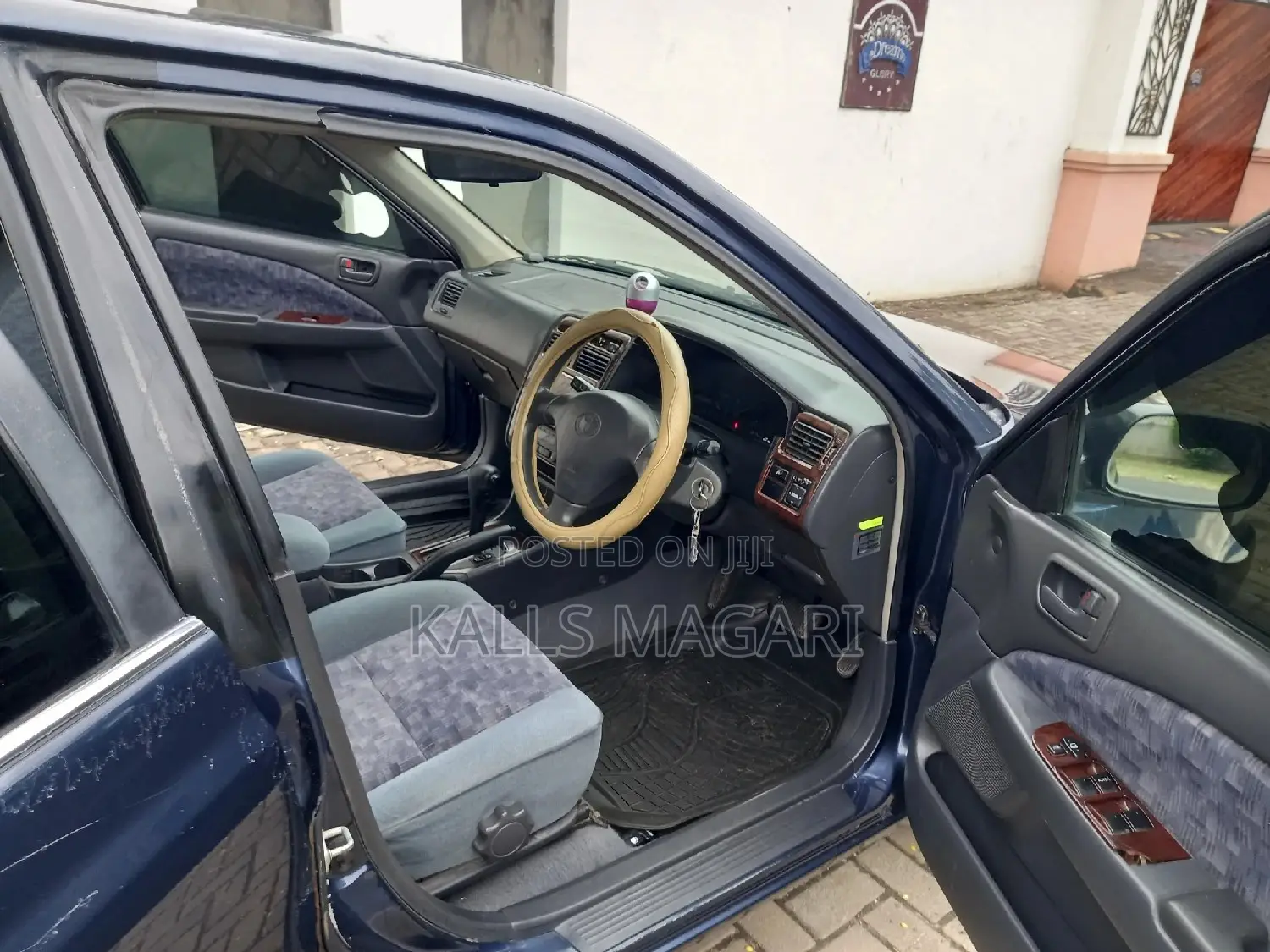 Toyota Carina 2000 Blue