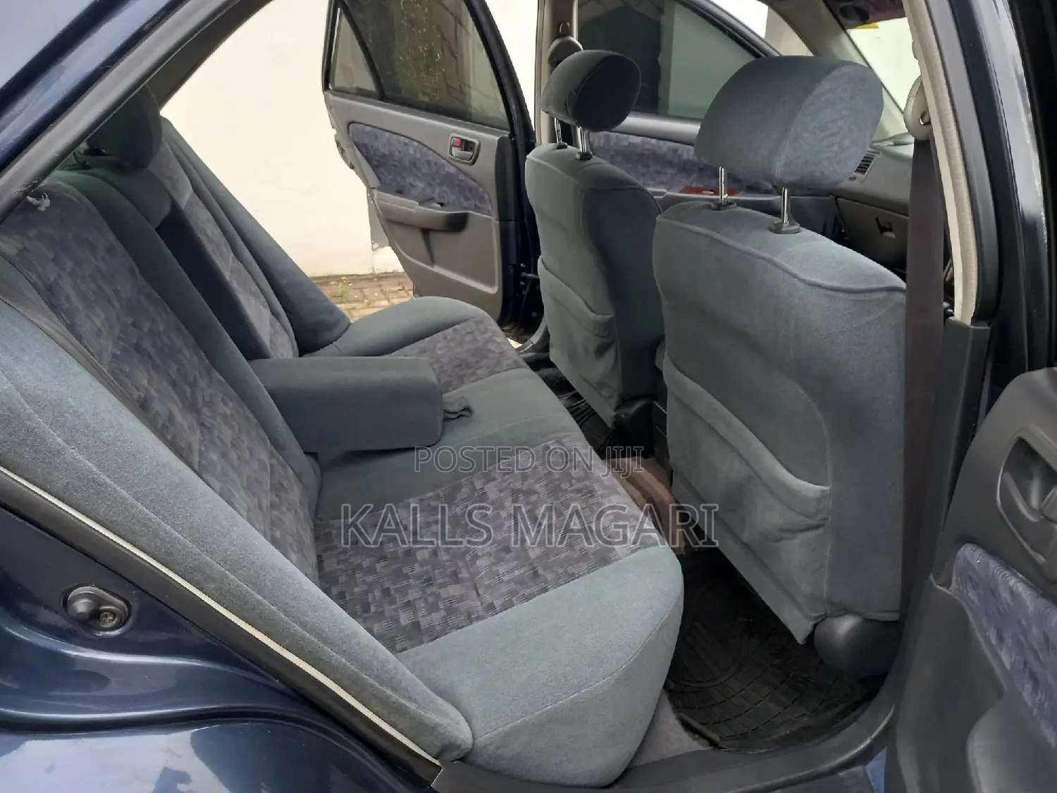 Toyota Carina 2000 Blue
