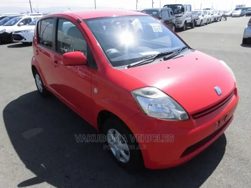 Toyota Passo 2005 Red