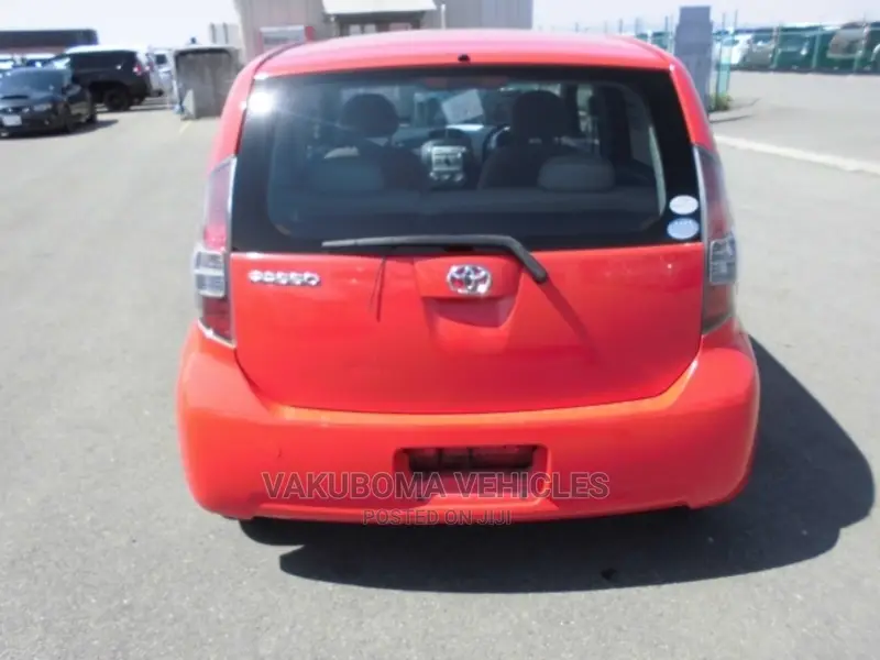 Toyota Passo 2005 Red