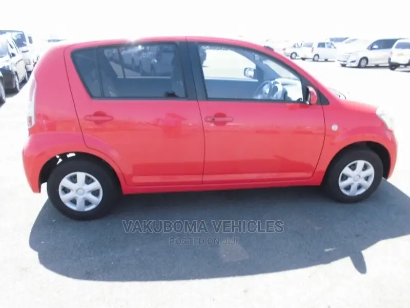 Toyota Passo 2005 Red