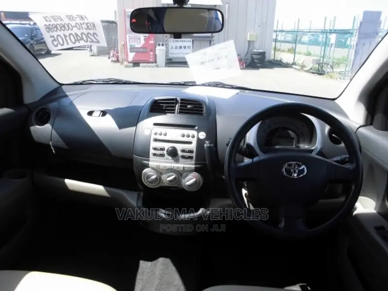 Toyota Passo 2005 Red