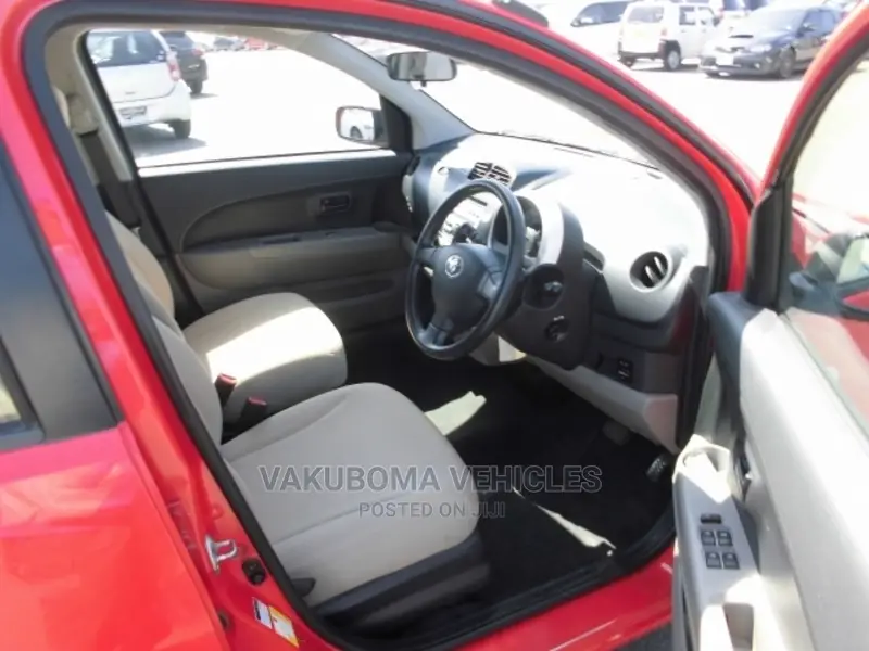Toyota Passo 2005 Red
