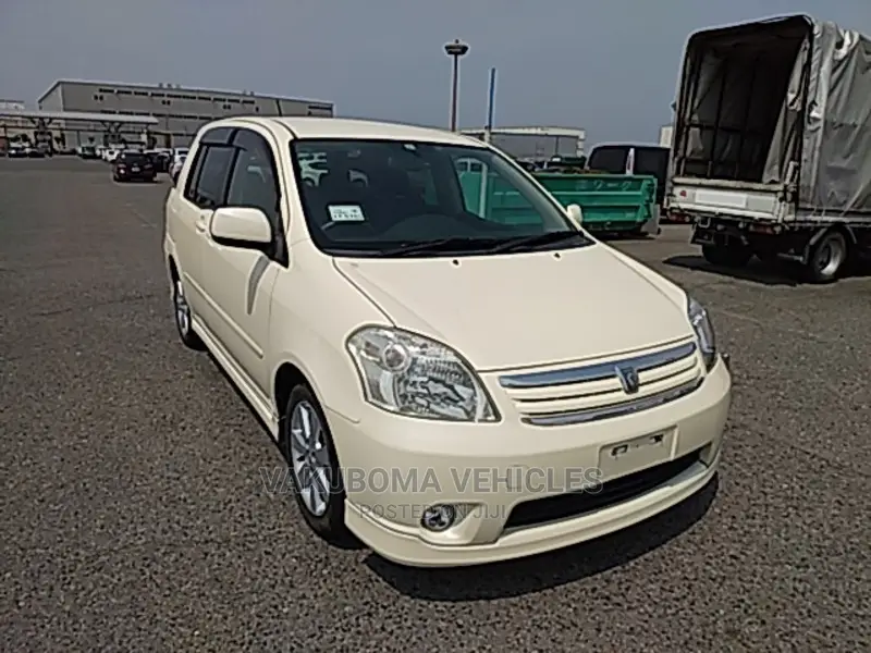 Toyota Raum 2003 Pearl
