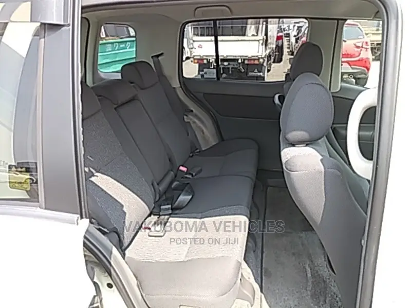 Toyota Raum 2003 Pearl