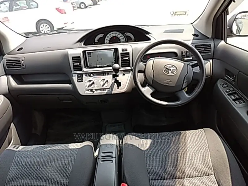 Toyota Raum 2003 Pearl
