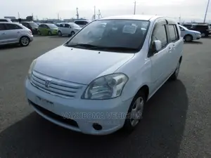 Toyota Raum 2004 White