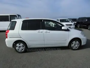 Toyota Raum 2004 White