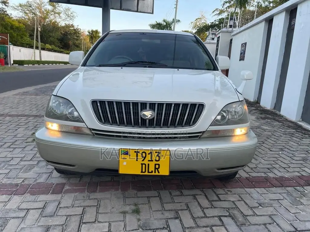 Toyota Harrier 2001