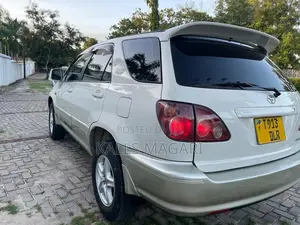 Toyota Harrier 2001