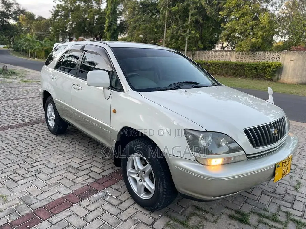 Toyota Harrier 2001