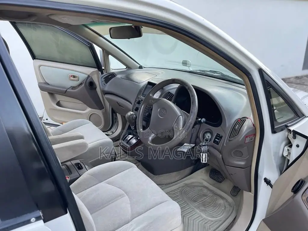 Toyota Harrier 2001