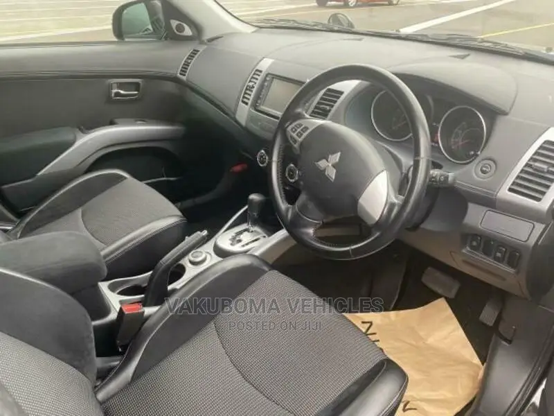 Mitsubishi Outlander 2010 Black